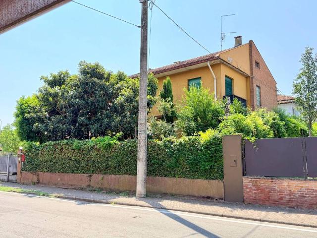 Villa Indipendente in vendita a Noceto, Reggio Emilia