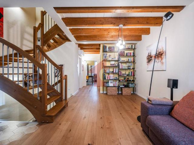Villa Indipendente in vendita a Costamezzana, Noceto