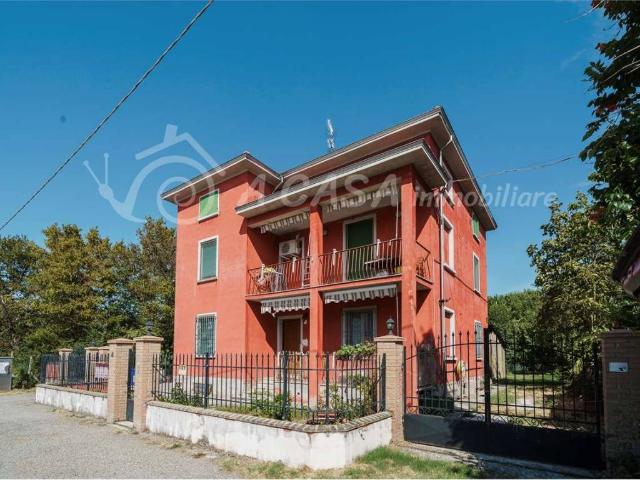 Villa Indipendente in vendita a Noceto, Reggio Emilia