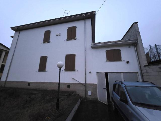 Villa Indipendente in vendita a Ponte Taro, Noceto
