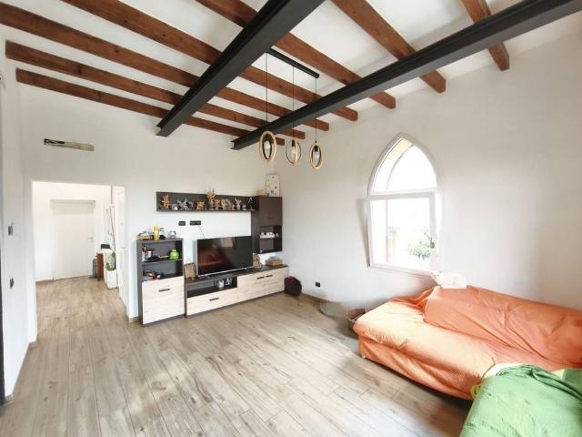 Villa Indipendente in vendita a Borghetto, Noceto