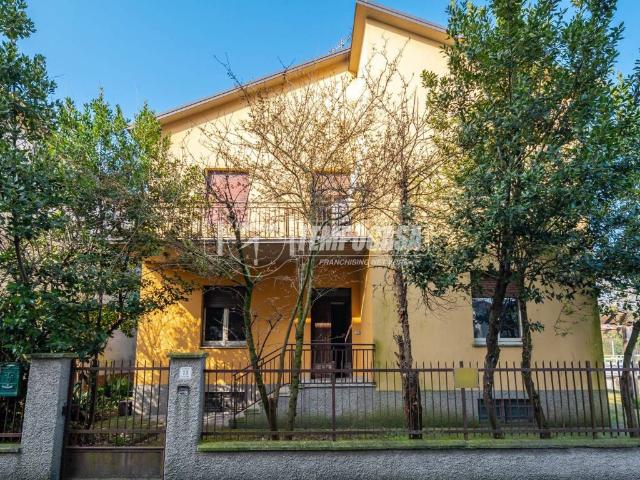 Villa Indipendente in vendita a Noceto, Reggio Emilia