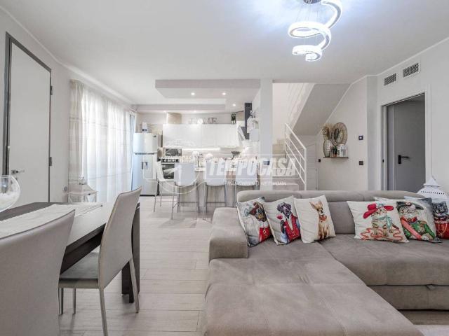 Villa Indipendente in vendita a Noceto, Reggio Emilia