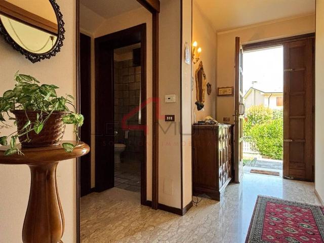 Villa Indipendente in vendita a Nogara, Veneto