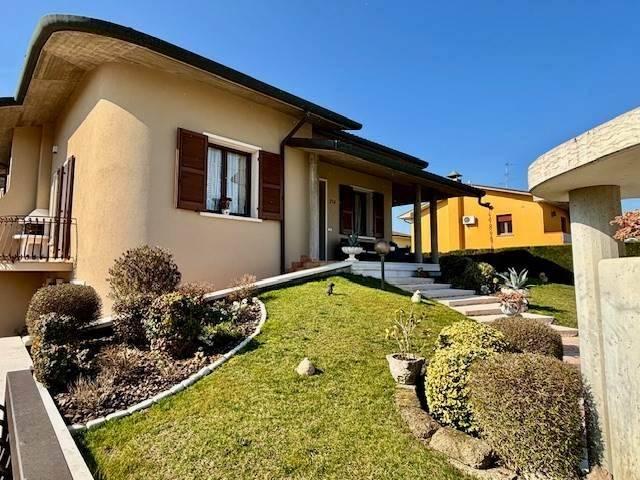 Villa Indipendente in vendita a Gazzo Veronese, Nogara