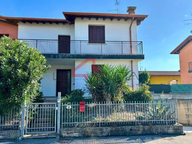 Villa Indipendente in vendita a Nogara, Verona