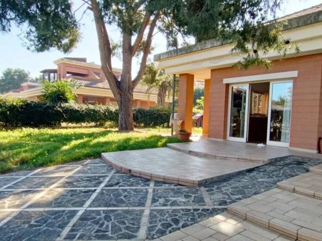 Villa Indipendente in vendita a Poggio Delle Ginestre, Puglia