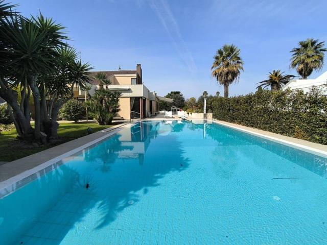 Villa Indipendente in vendita a Poggio Delle Ginestre, Puglia