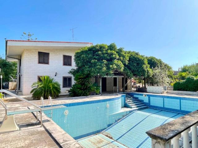 Villa Indipendente in vendita a Poggio Delle Ginestre, Puglia