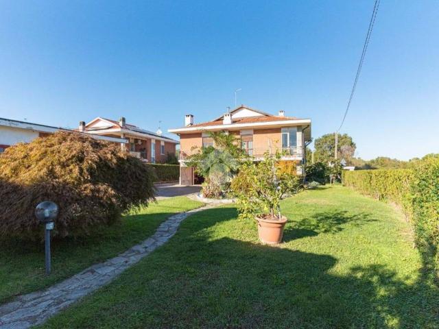 Villa Indipendente in vendita a Ciriè, Torino