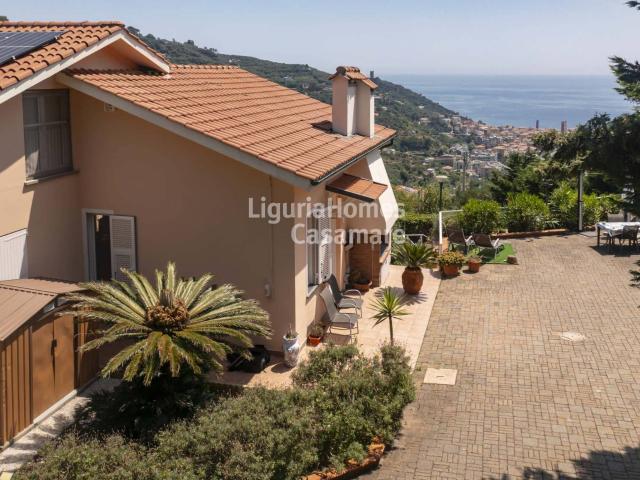 Villa Indipendente in vendita a Noli, Liguria