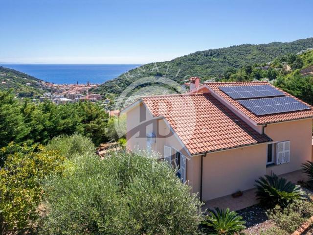 Villa Indipendente in vendita a Noli, Liguria