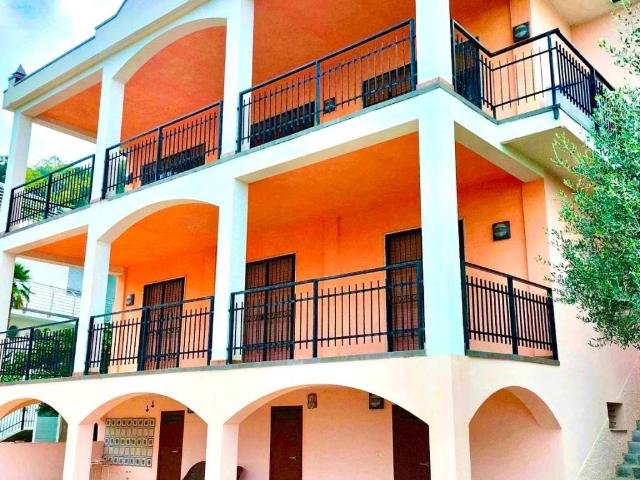 Villa Indipendente in vendita a Noli, Liguria