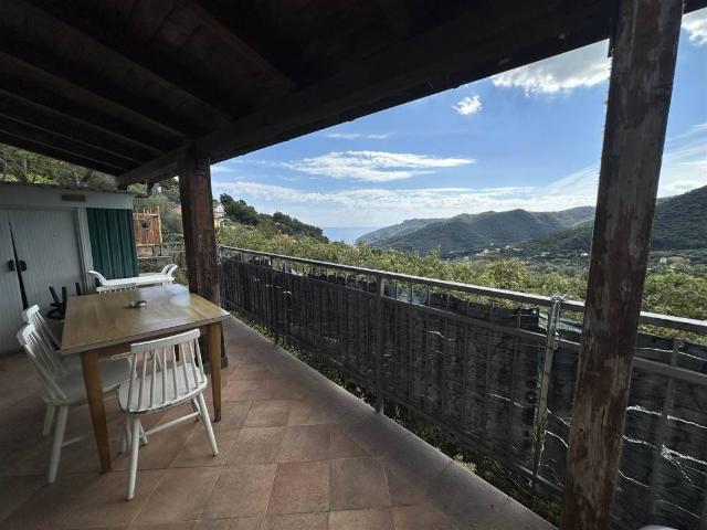 Villa Indipendente in vendita a Gandoglia, Noli