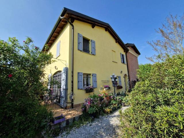 Villa Indipendente in vendita a Unione dei comuni del Sorbara, Nonantola