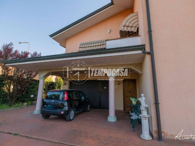 Villa Indipendente in vendita a Unione dei comuni del Sorbara, Nonantola