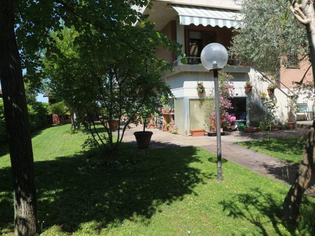 Villa Indipendente in vendita a Unione dei comuni del Sorbara, Nonantola