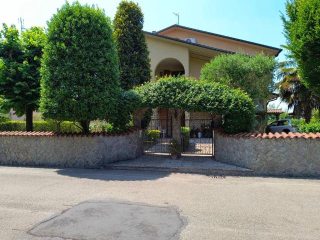 Villa Indipendente in vendita a Unione dei comuni del Sorbara, Nonantola