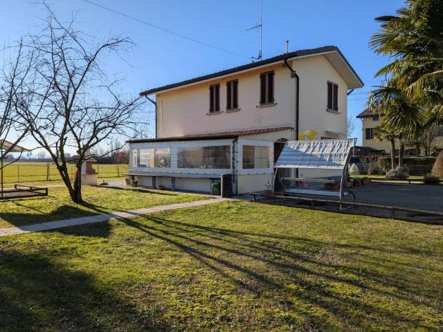 Villa Indipendente in vendita a Unione dei comuni del Sorbara, Nonantola