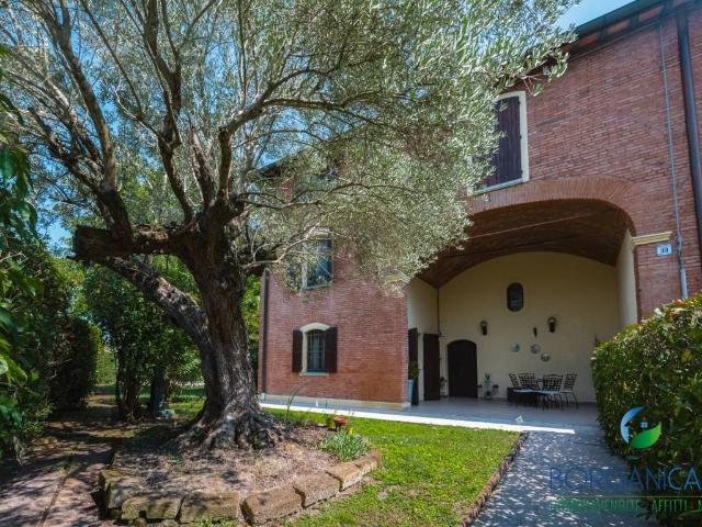 Villa Indipendente in vendita a Unione dei comuni del Sorbara, Nonantola