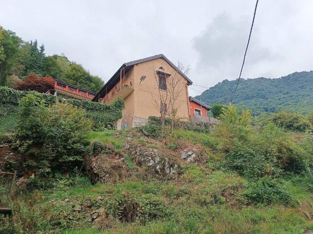 Villa Indipendente in vendita a Brolo, Piemonte