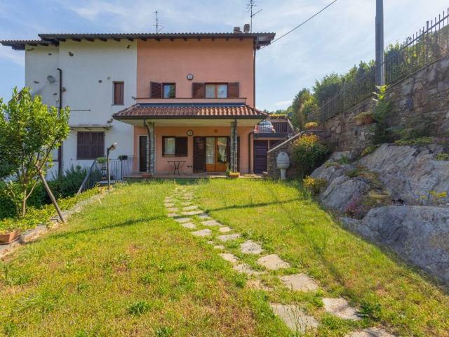 Villa Indipendente in vendita a Brolo, Piemonte