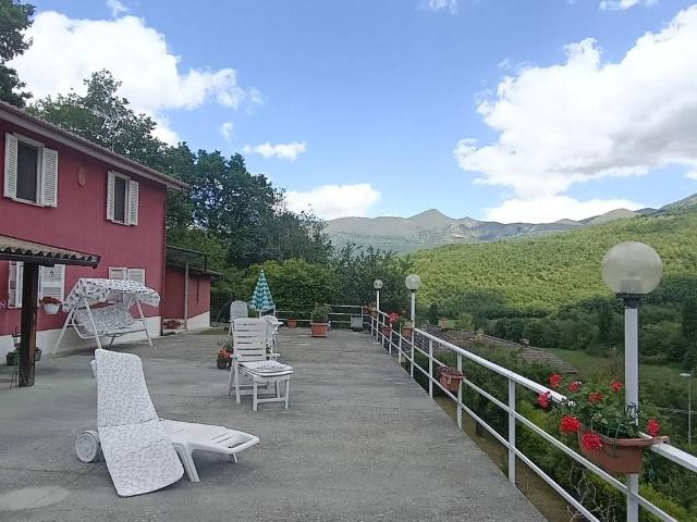 Villa Indipendente in vendita a Norcia, Umbria