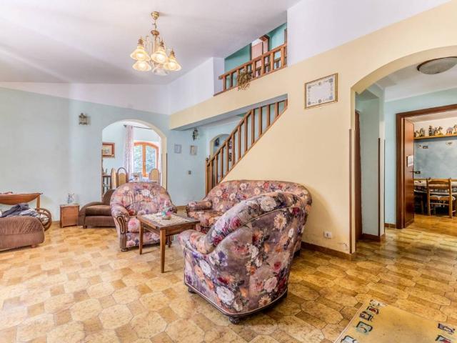 Villa Indipendente in vendita a Norma, Lazio