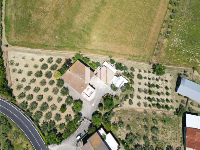 Villa Indipendente in vendita a Notaresco, Abruzzo