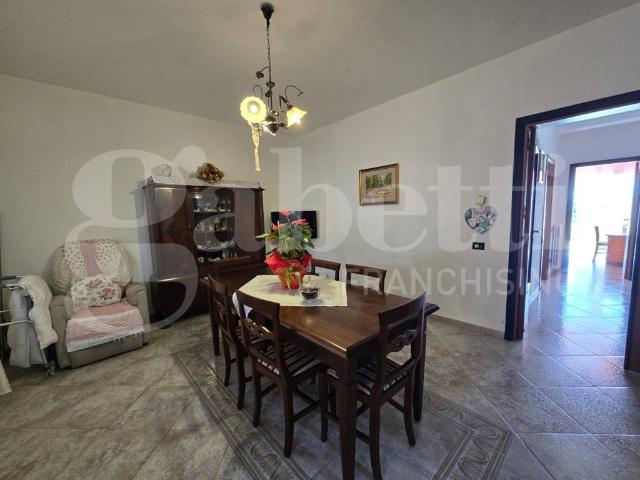 Villa Indipendente in vendita a Notaresco, Abruzzo