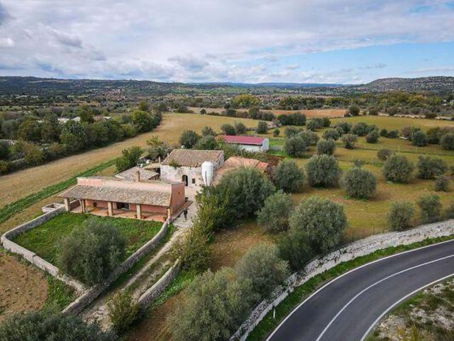 Villa Indipendente in vendita a Noto, Sicilia
