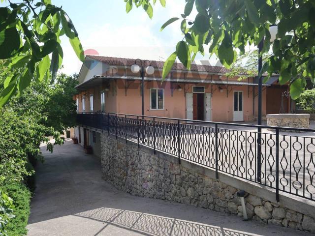 Villa Indipendente in vendita a Noto, Sicilia