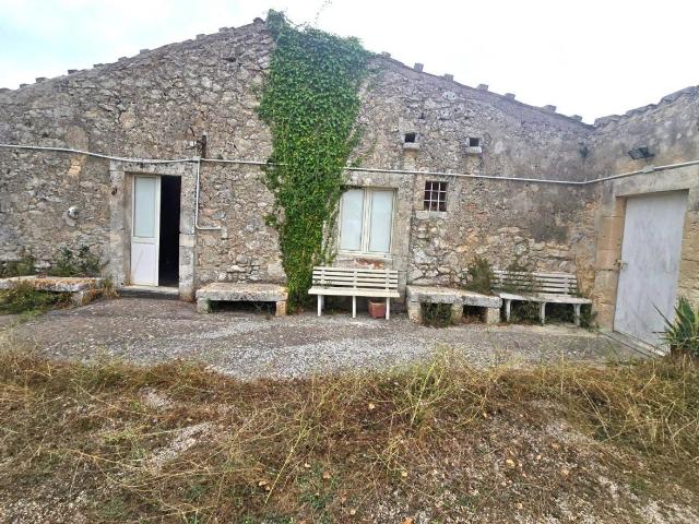 Villa Indipendente in vendita a Noto, Sicilia