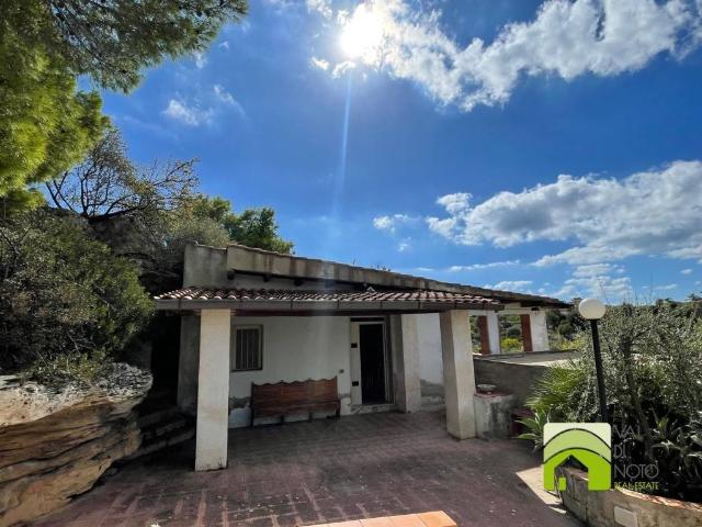 Villa Indipendente in vendita a Noto, Sicilia