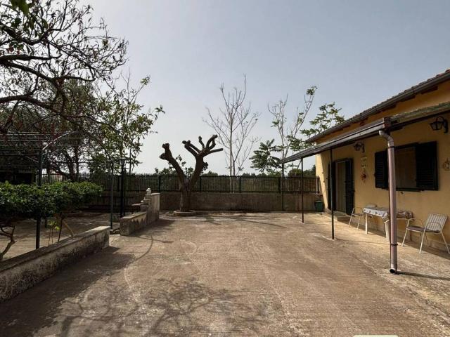 Villa Indipendente in vendita a Testa dell'Acqua, Noto