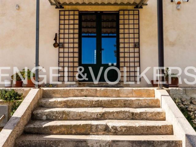 Villa Indipendente in vendita a Noto, Sicilia