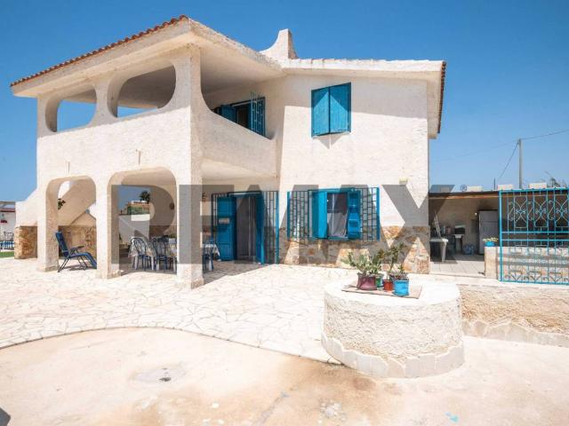 Villa Indipendente in vendita a Pachino, Sicilia