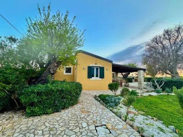 Villa Indipendente in vendita a Noto, Sicilia