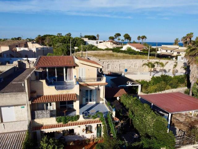 Villa Indipendente in vendita a Lido di Noto, Noto