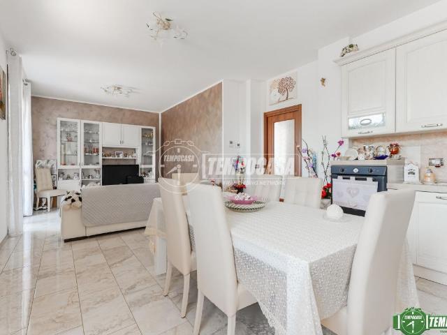 Villa Indipendente in vendita a Nova Milanese, Lombardia