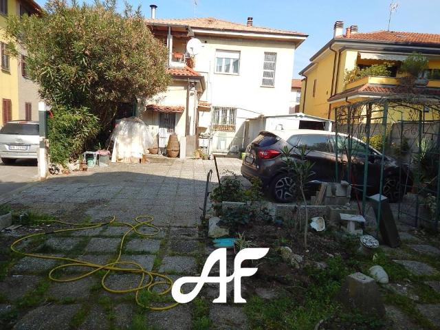 Villa Indipendente in vendita a Nova Milanese, Lombardia
