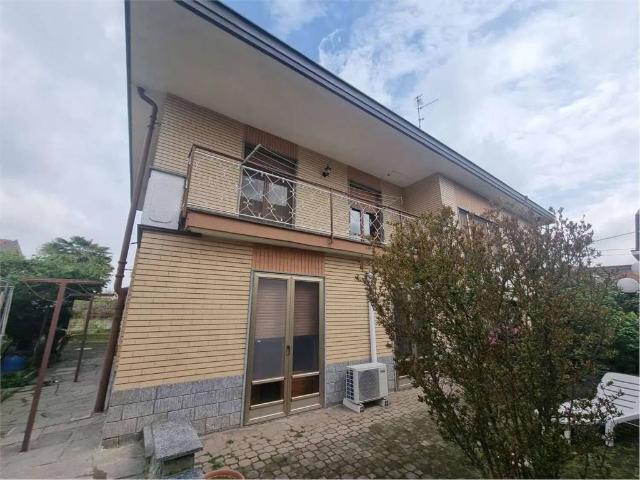 Villa Indipendente in vendita a Torrion Quartara, Piemonte
