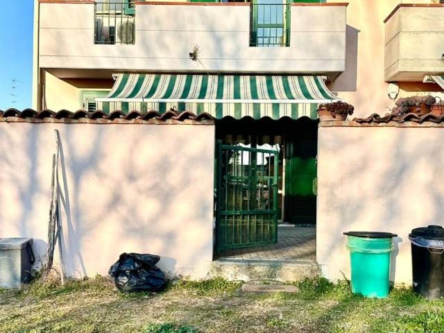 Villa Indipendente in vendita a Piemonte, Novara