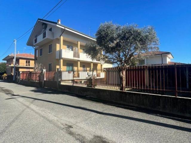 Villa Indipendente in vendita a Piemonte, Novara
