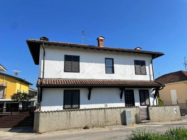 Villa Indipendente in vendita a Torrion Quartara, Piemonte