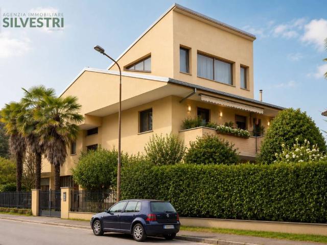 Villa Indipendente in vendita a Vignale Nuovo, Novara