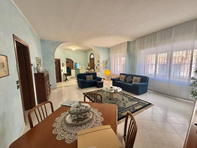 Villa Indipendente in vendita a Piemonte, Novara