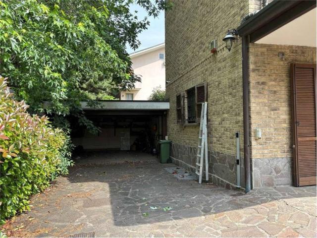 Villa Indipendente in vendita a Novate Milanese, Lombardia