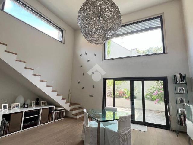 Villa Indipendente in vendita a Novate Milanese, Lombardia
