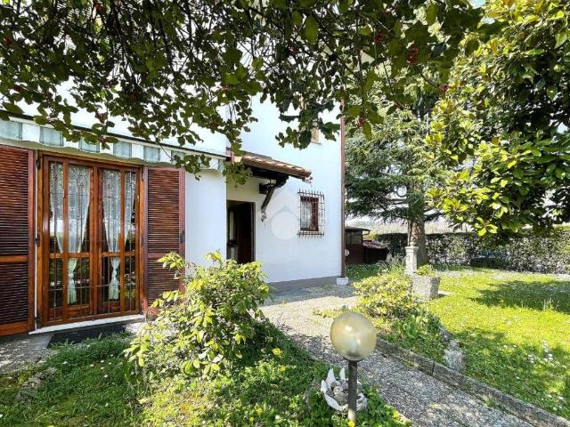 Villa Indipendente in vendita a Novedrate, Lombardia